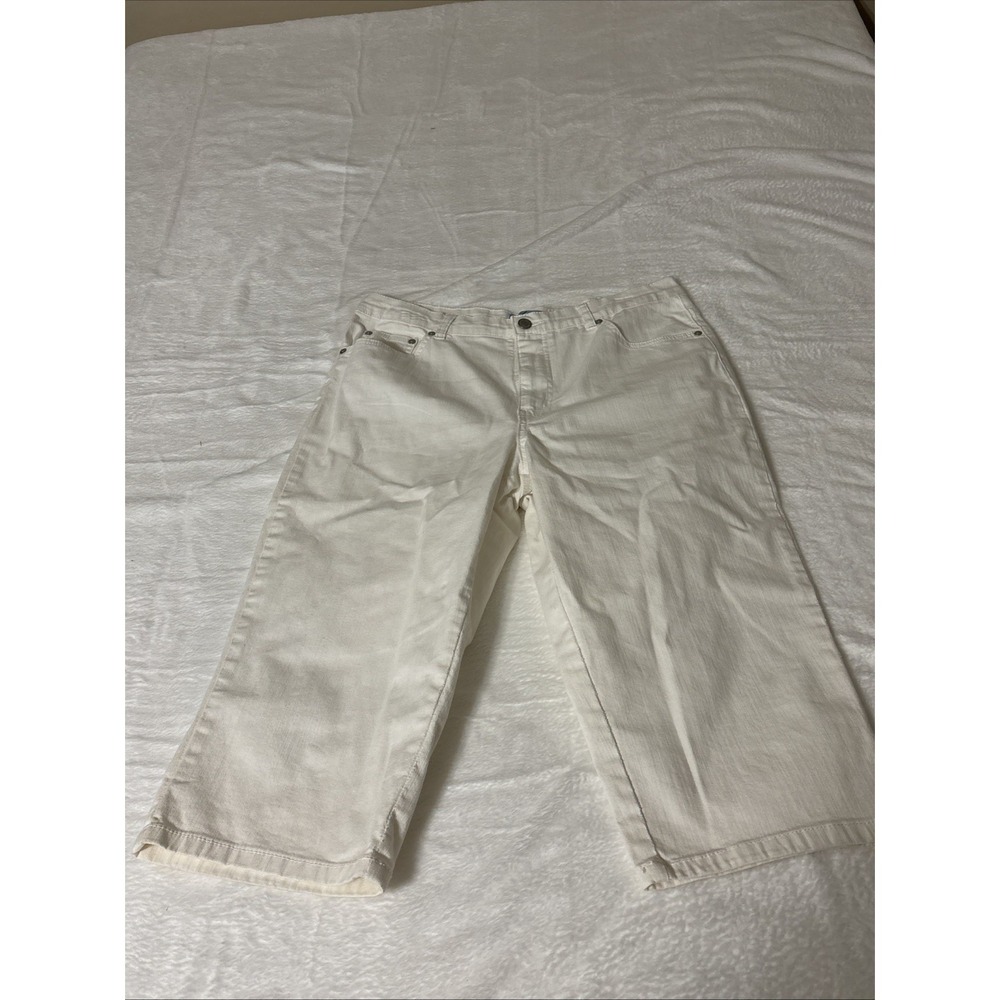 Kim Rogers White Denim Bermuda Shorts Womens Size 12 Stretch Walking